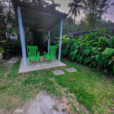 Sahasna Villa Unawatuna Exterior photo